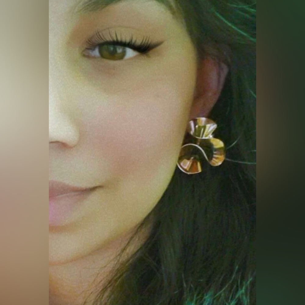 New Revolve Joppie Golden Statement Earrings - Picture 7 of 15